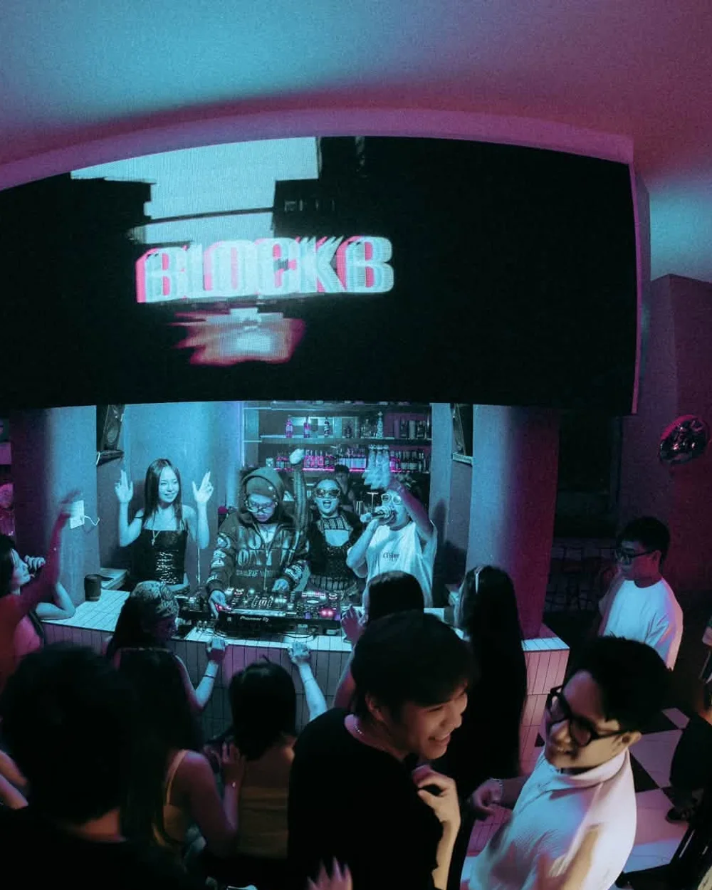 Block B Hà Nội — Bốt DJ
